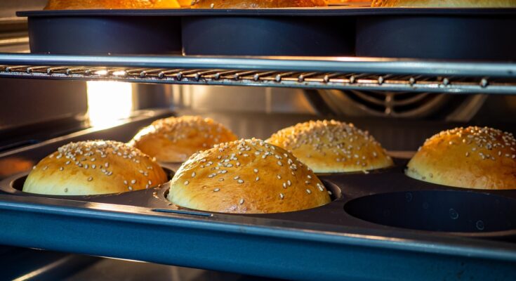 Bun kabab being served fresh at a local food stall in Lahore